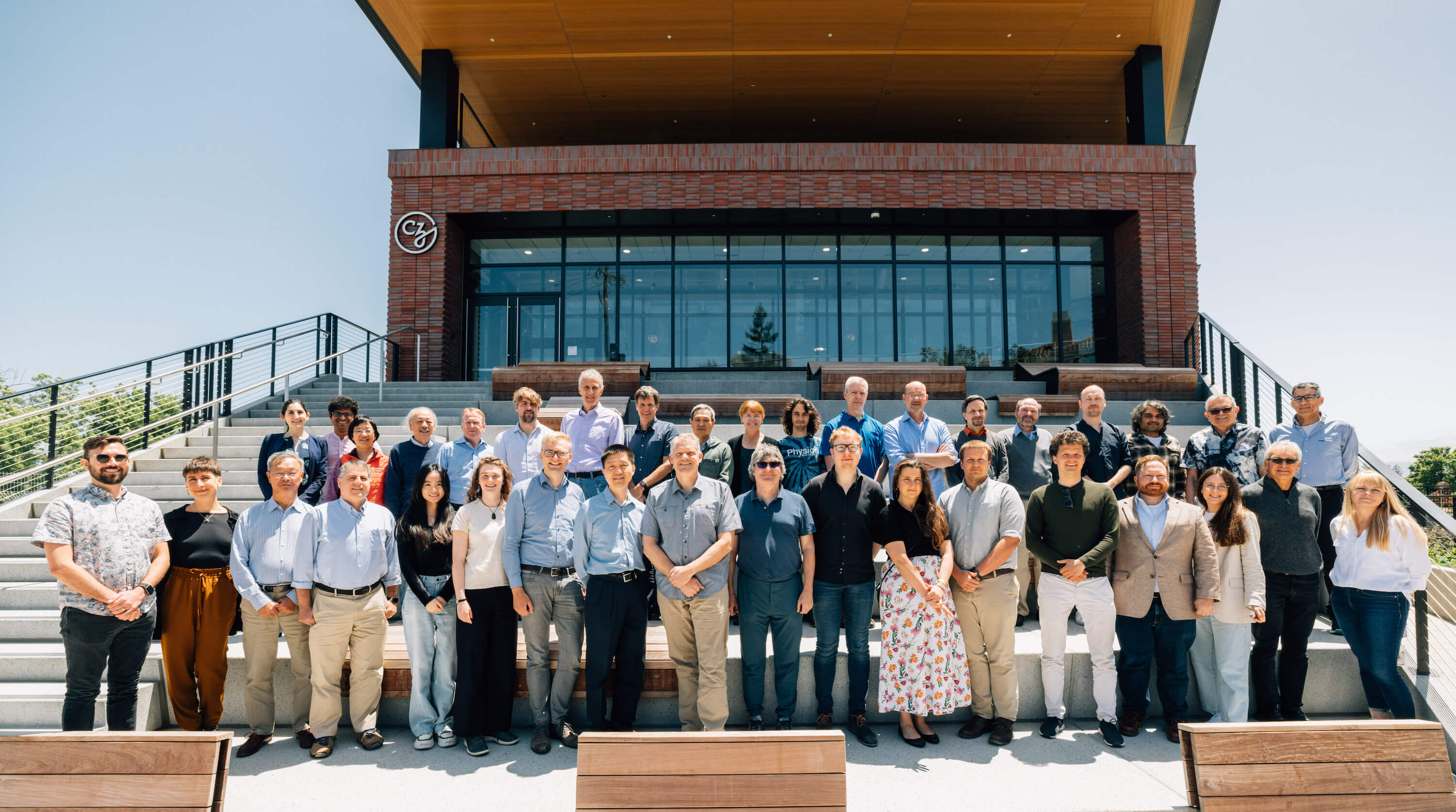 Attendees at the Chan Zuckerberg Institute for Advanced Biological Imaging’s Hardware Frontiers for CryoET Workshop.